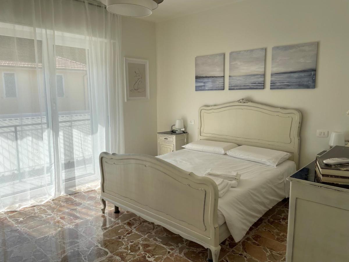 Casa Gelindo - Large And Fine Apartment With Two Bathrooms 东塞斯特里 外观 照片